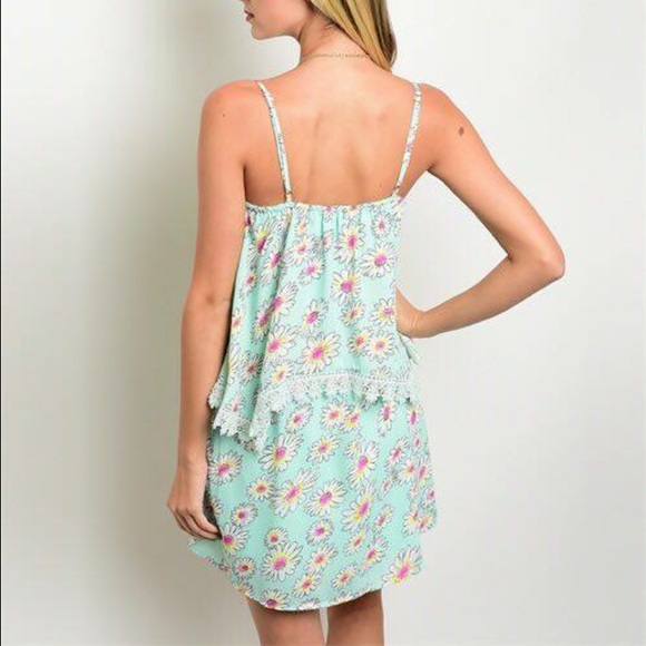 FINAL REDUCTION! NWT ADORABLE! Daisy dress - Picture 2 of 2