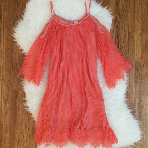 Francesca's Collections Dresses & Skirts - Eyelash Lace Coral Cold Shoulder Shift Dress