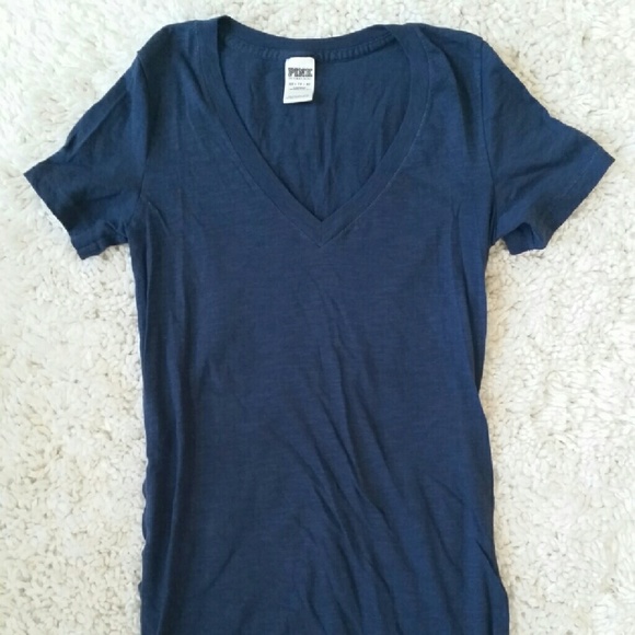Victoria's Secret PINK: V-neck Tshirt