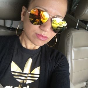 Meet your Posher, Carly