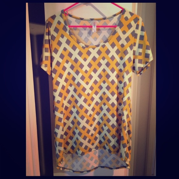 LulaRoe M Classic T, yellow and grey pattern