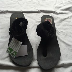 Sanuk Slinglet Sandals