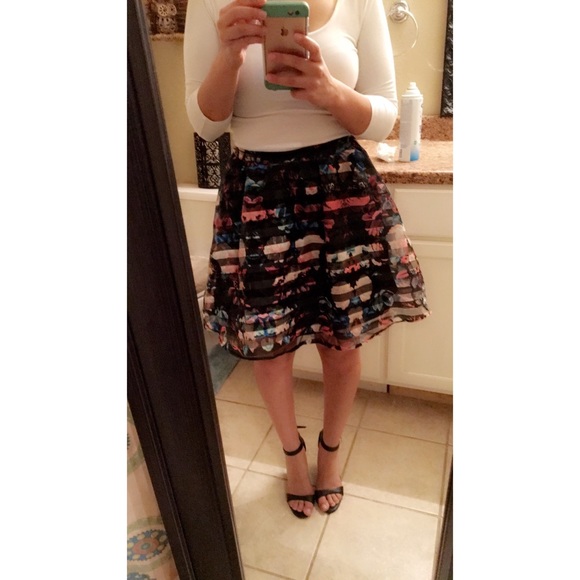 Skirt - Picture 2 of 3