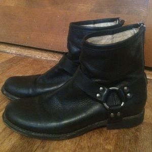 ••CLOSING SALE•• FRYE Phillip Harness boots