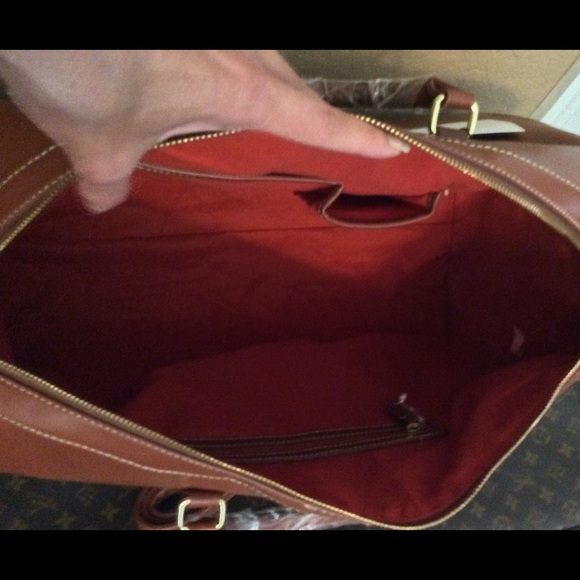 ❌ SOLD ❌ Duffle Bag - Picture 4 of 4