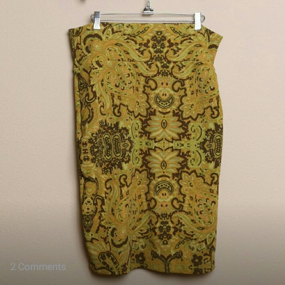 BNWT Cassie Lularoe large skirt