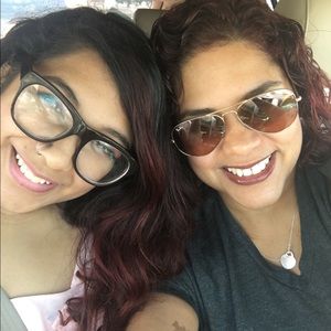 Meet your Posher, Yesenia