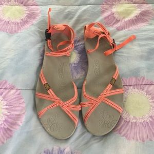 Size 11 keens! Used but good condition