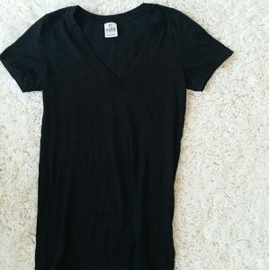 Victoria's Secret PINK: V-neck Tshirt