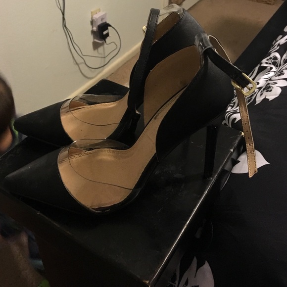 Heels - Picture 2 of 2