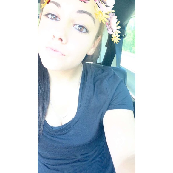 Meet your Posher, Allison - Picture 1 of 1