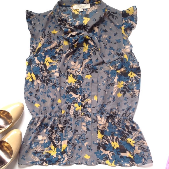 LOFT Tops - ✨ LOFT sheer sleeveless blouse