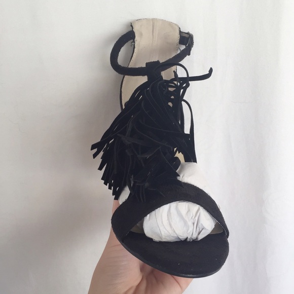 ONE LEFT NEW Faux Suede Fringe High Heels - Picture 4 of 4