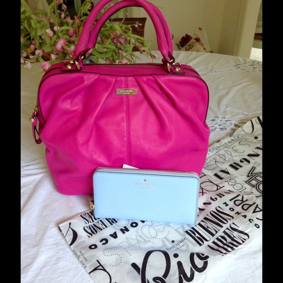 Kate Spade Wallet - Picture 1 of 4
