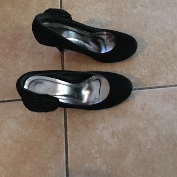 black heels size 6