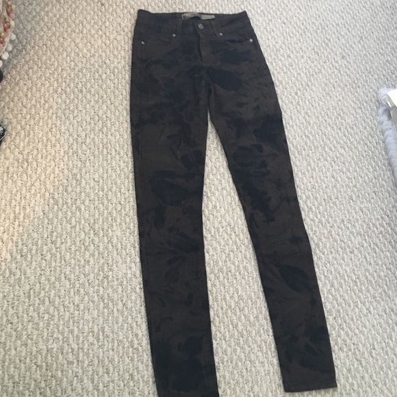Paige skinny jeggings, brown distressed pattern