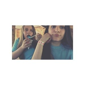 Meet your Posher, Caleigh