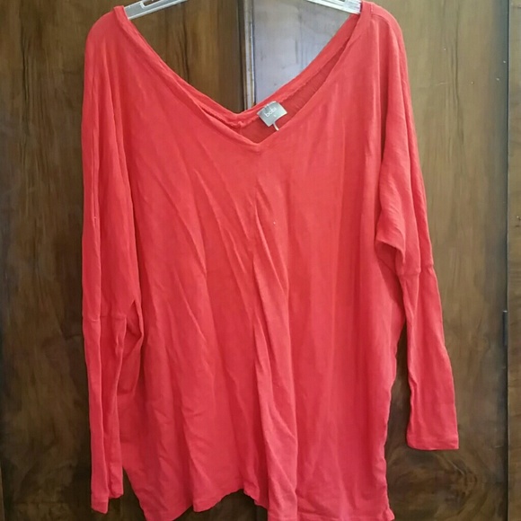 Red Bobi tee