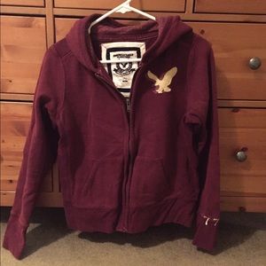 American eagle zip up maroon hoodie