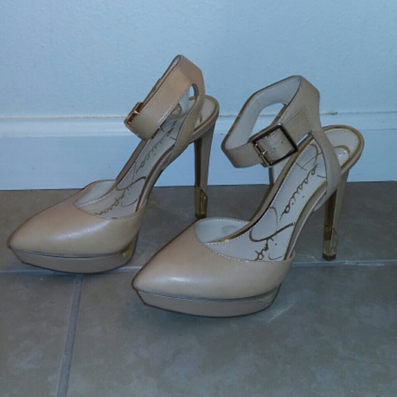 Jessica Simpson heels