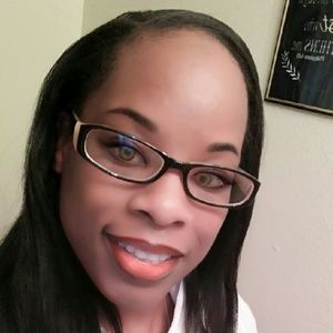 Meet your Posher, Ebony