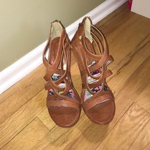 Tan Madden Girl wedges