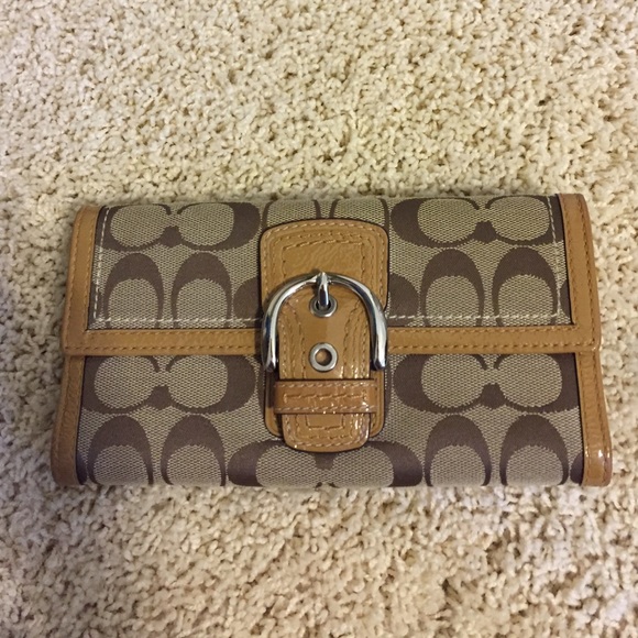 Coach wallet