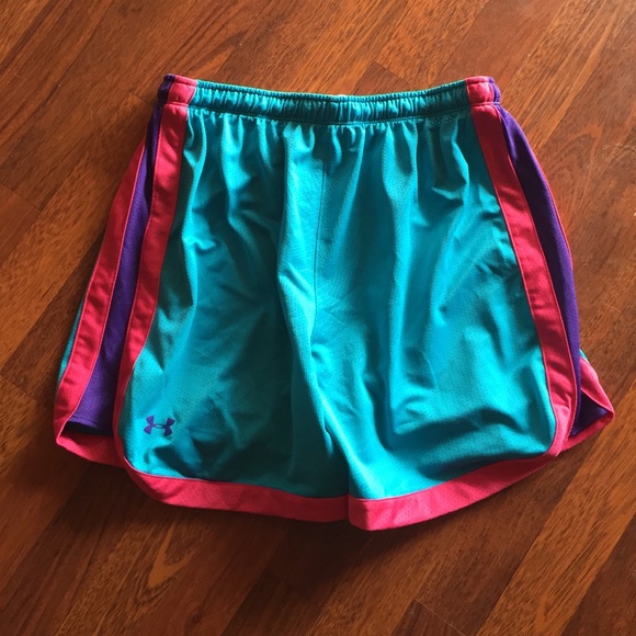 Under Armour Heat Gear Girls Shorts.