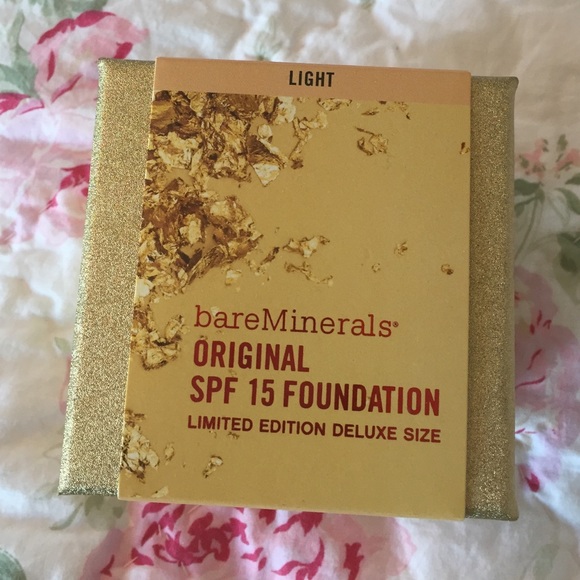 ✨Limited Edition✨ bareMinerals foundation!