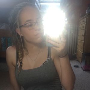 Meet your Posher, Jessica