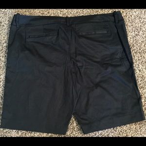 Black short