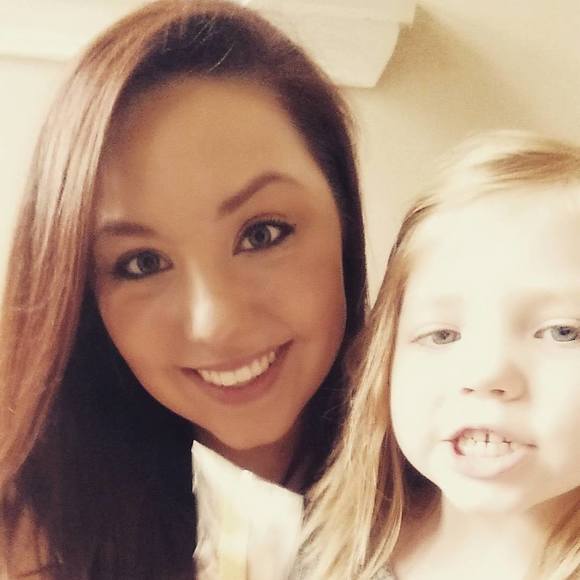 Meet your Posher, Alyssa