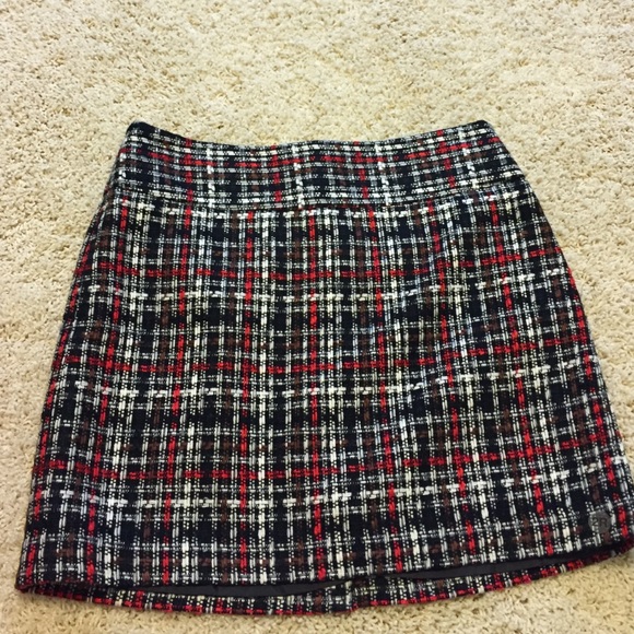 Tweed mini skirt