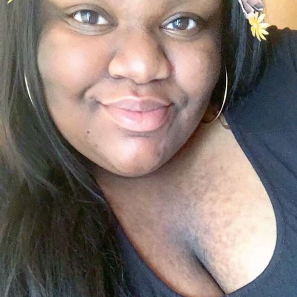 Meet your Posher, Breanna - Picture 1 of 1