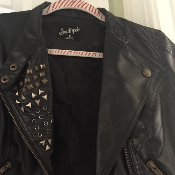 Leather jacket - Picture 3 of 4