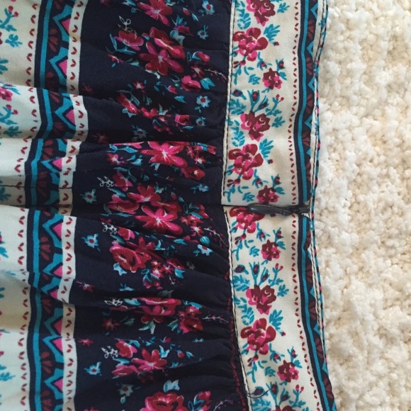 Forever 21 - Short Skirt - Picture 3 of 3