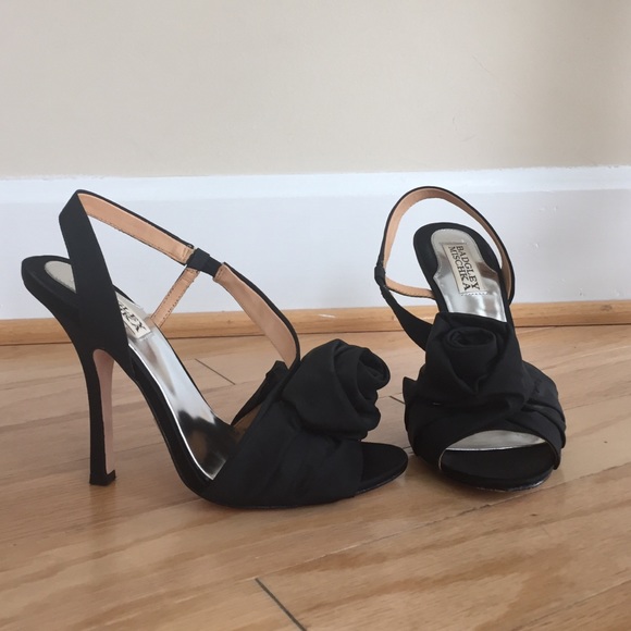 Black Badgley Mischka 4.5" heels - Size 6