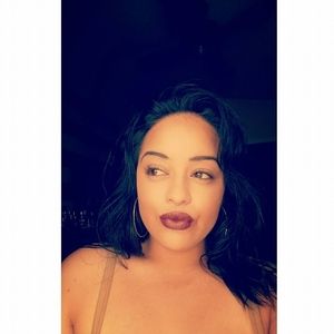 Meet your Posher, Marie