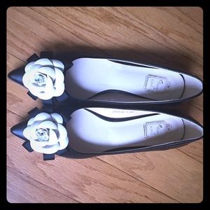 Beautiful Camellia shoes size 8.5