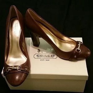 Reduced! Coach pumps