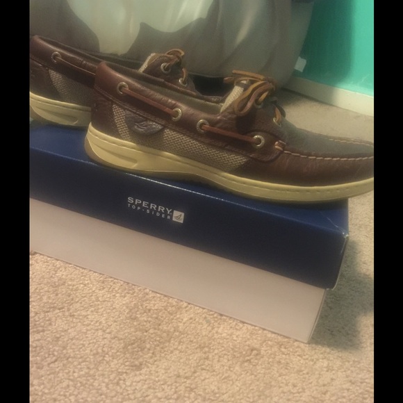 Brown Sperry's size 7