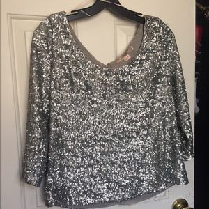 Silver beat outgoing blouse
