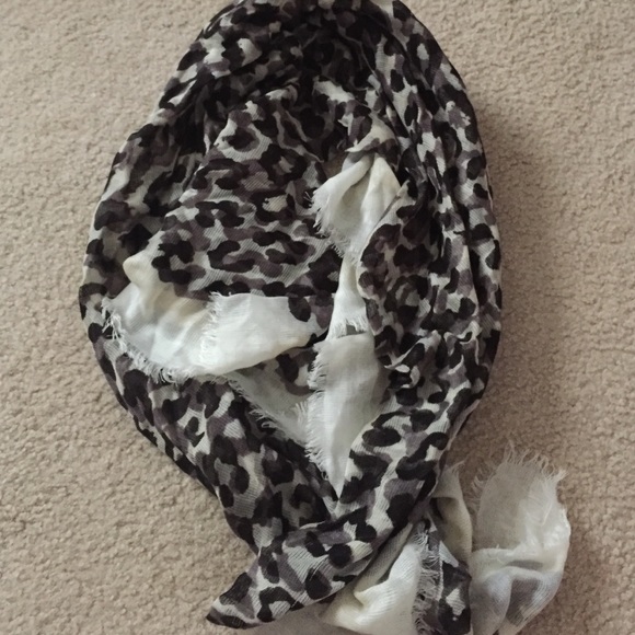 *SOLD Express scarf