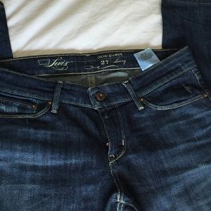 Levis Demi Curve 27 skinny jeans