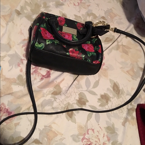 Floral Betsey Johnson cross body bag