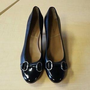 Black low heel Tahari Shoes