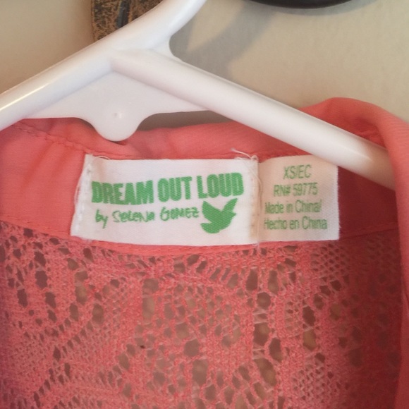 Nice shirt - Picture 3 of 3