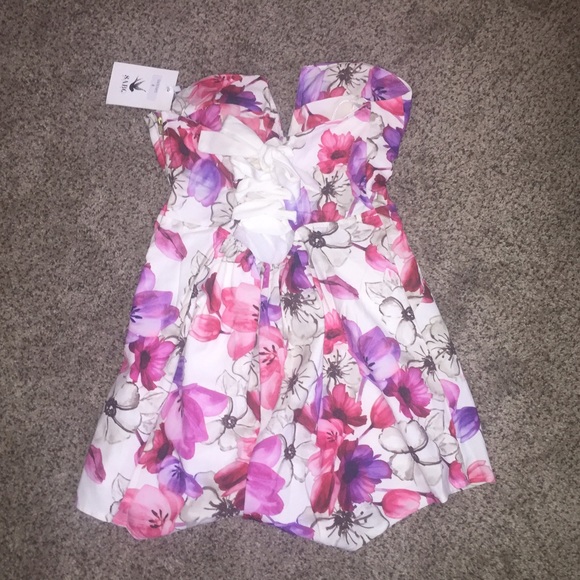Floral Romper from Sabo Skirt - Picture 2 of 4