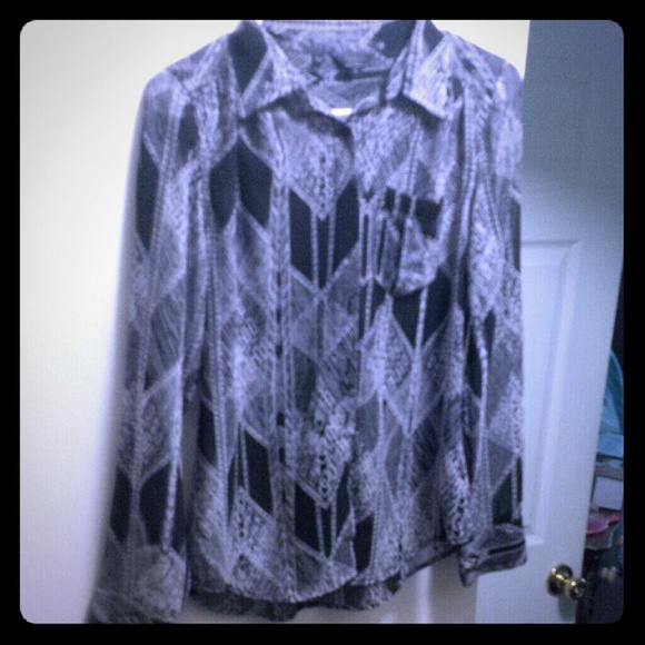 black and gray blouse