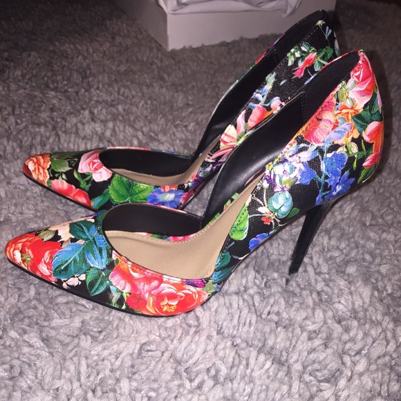 Floral pointed toe heels